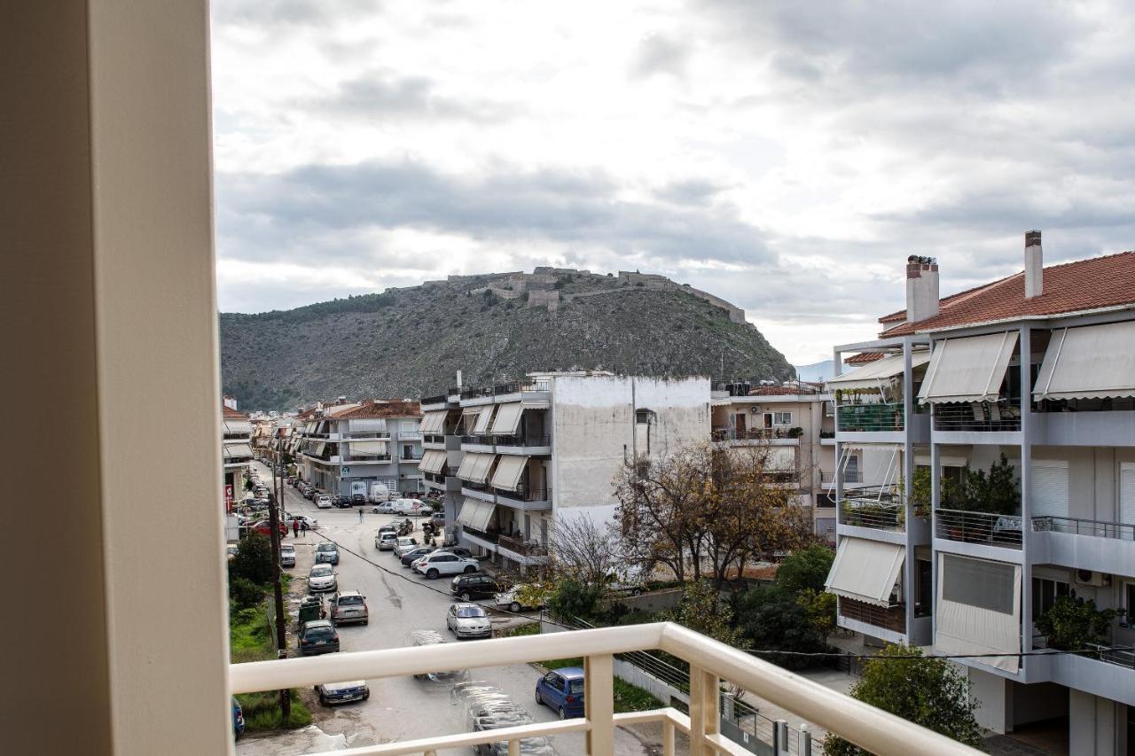 Living In Nafplio Urban Chic Apartments Екстер'єр фото